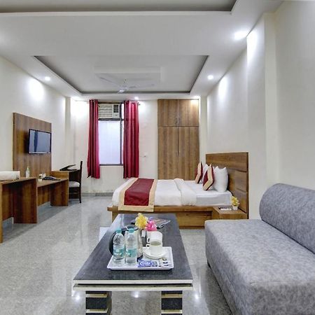 Hotel Premier Noida 135 Zewnętrze zdjęcie