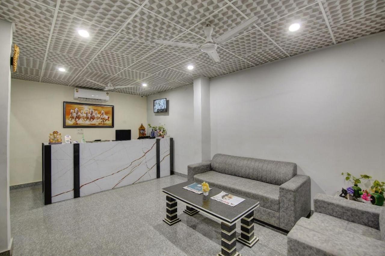 Hotel Premier Noida 135 Zewnętrze zdjęcie