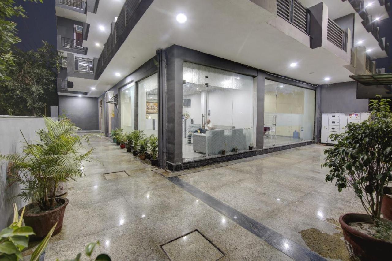 Hotel Premier Noida 135 Zewnętrze zdjęcie